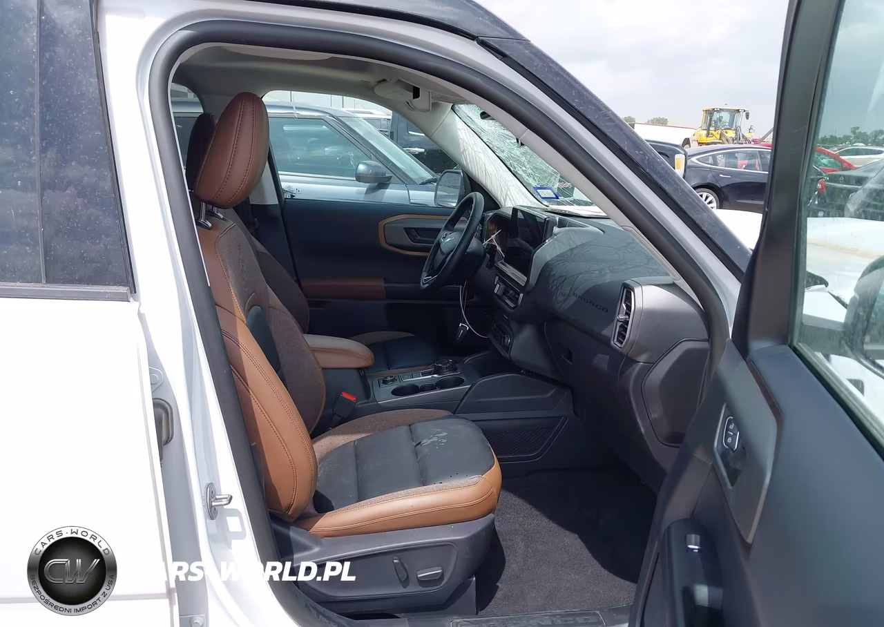 2025 Ford Bronco Sport Outer Banks VIN:3FMCR9CN8SRE49861 - 5