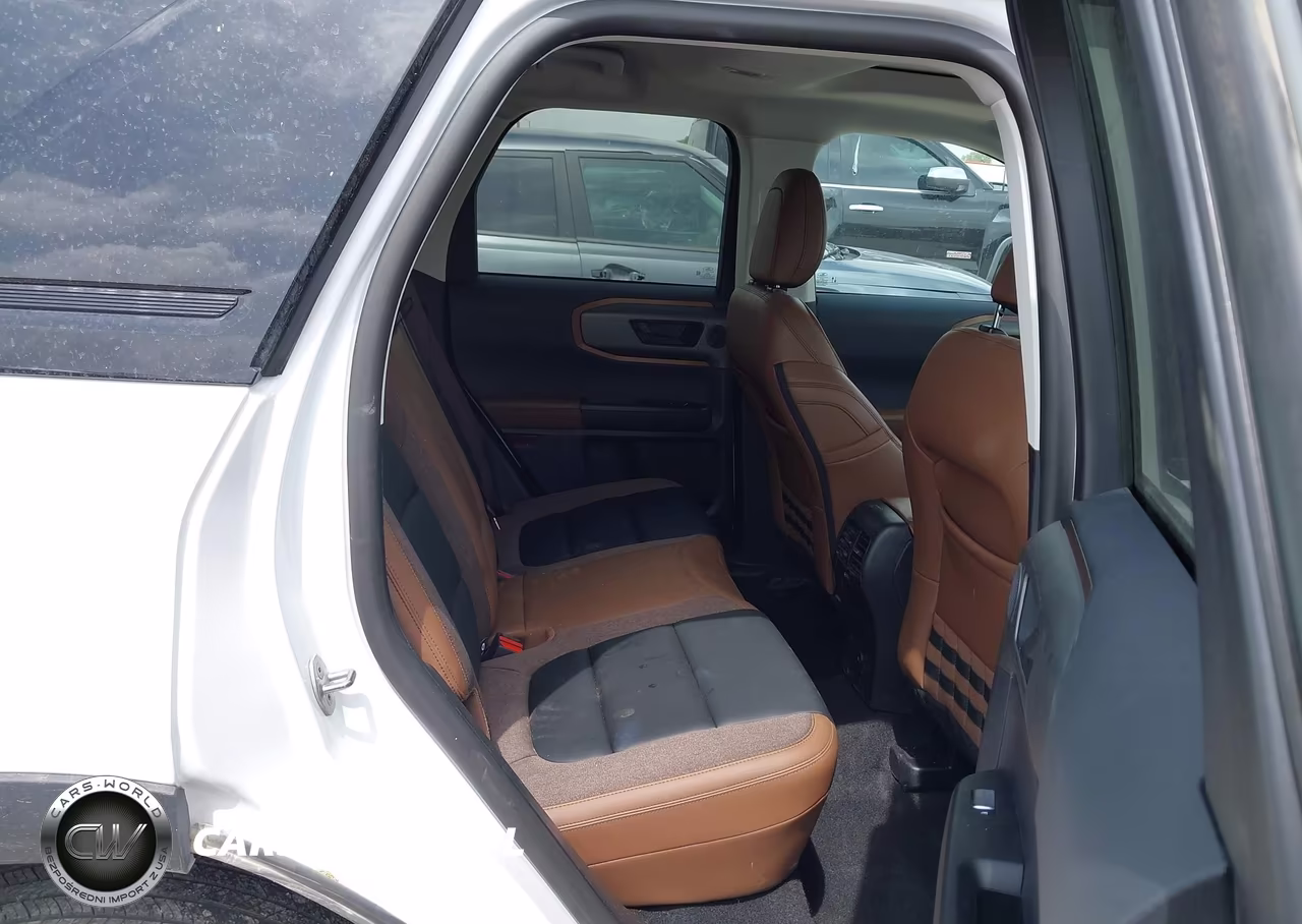 2025 Ford Bronco Sport Outer Banks VIN:3FMCR9CN8SRE49861 - 8