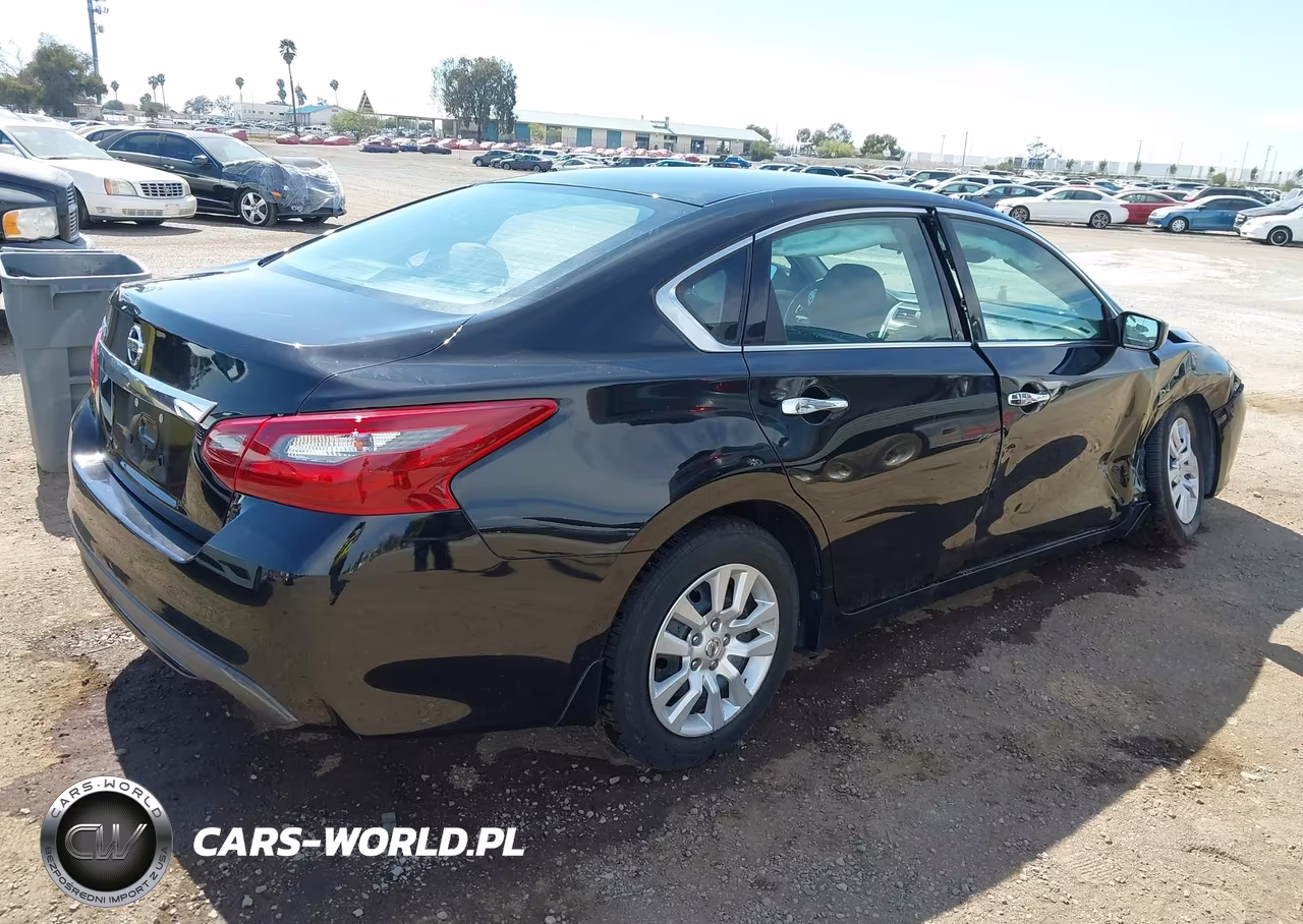 2018 Nissan Altima 2.5 S VIN:1N4AL3AP7JC275461 - 4