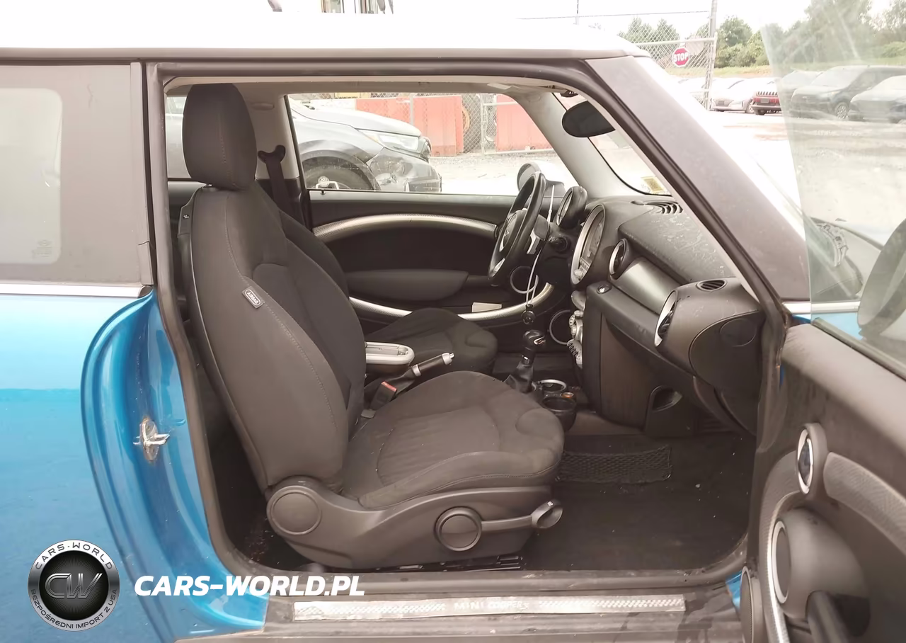 2008 Mini Cooper S VIN:WMWMF73508TV35868 - 5