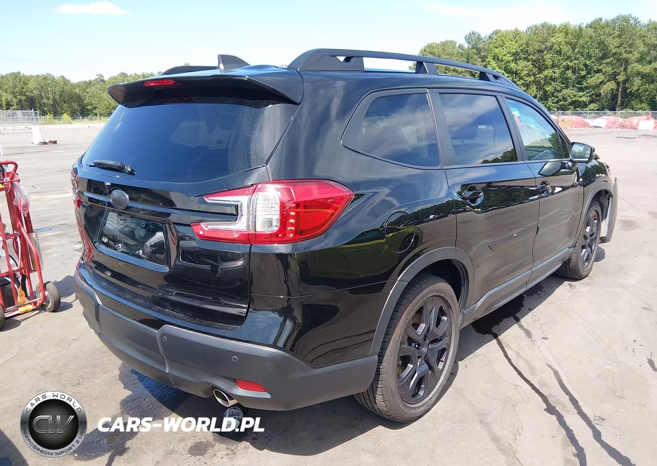 2023 Subaru Ascent Onyx Edition Limited 7-Passenger VIN:4S4WMAKD8P3450097 - 4