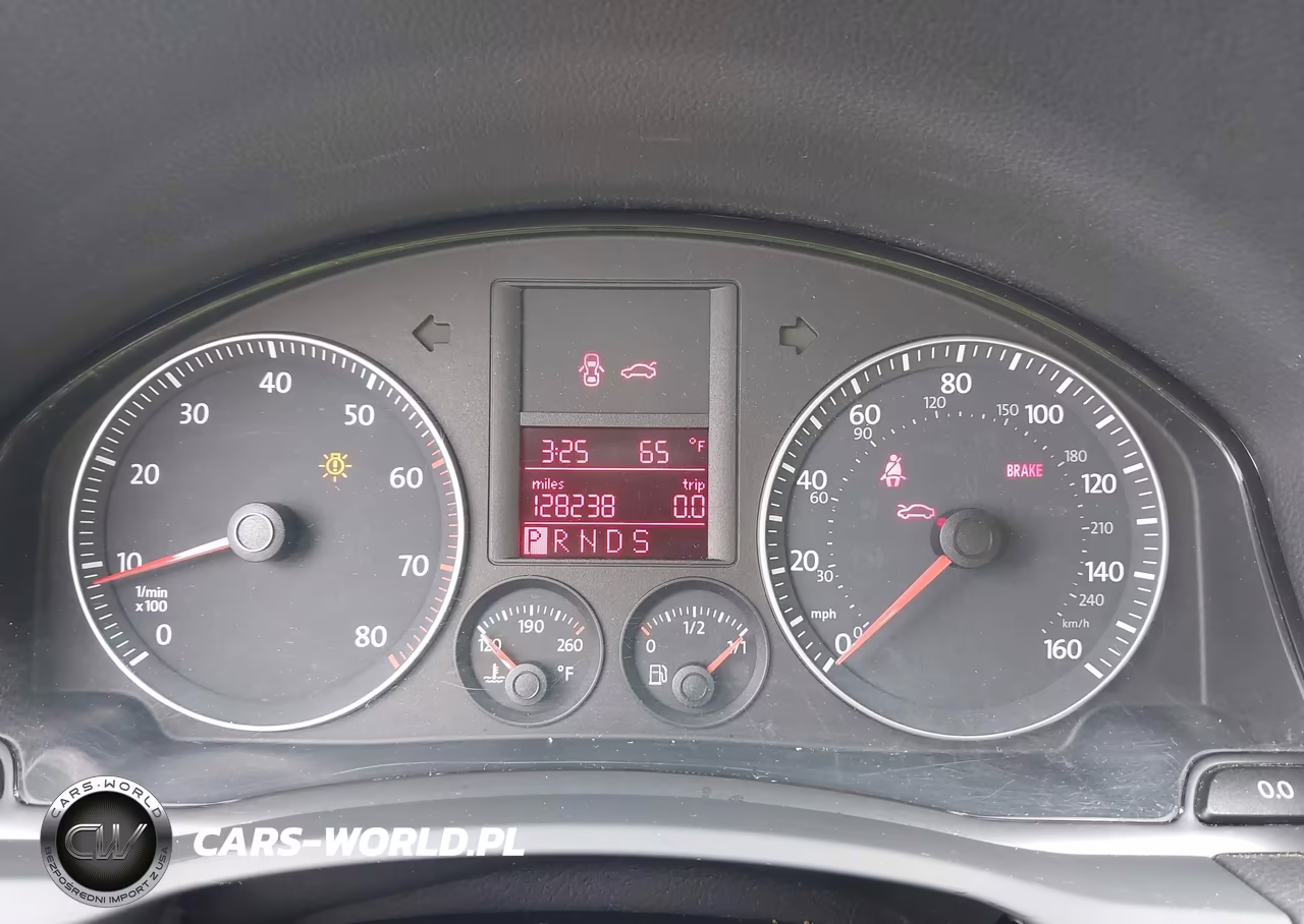 2007 Volkswagen Rabbit 2-Door (A6) VIN:WVWBR71K37W278017 - 7