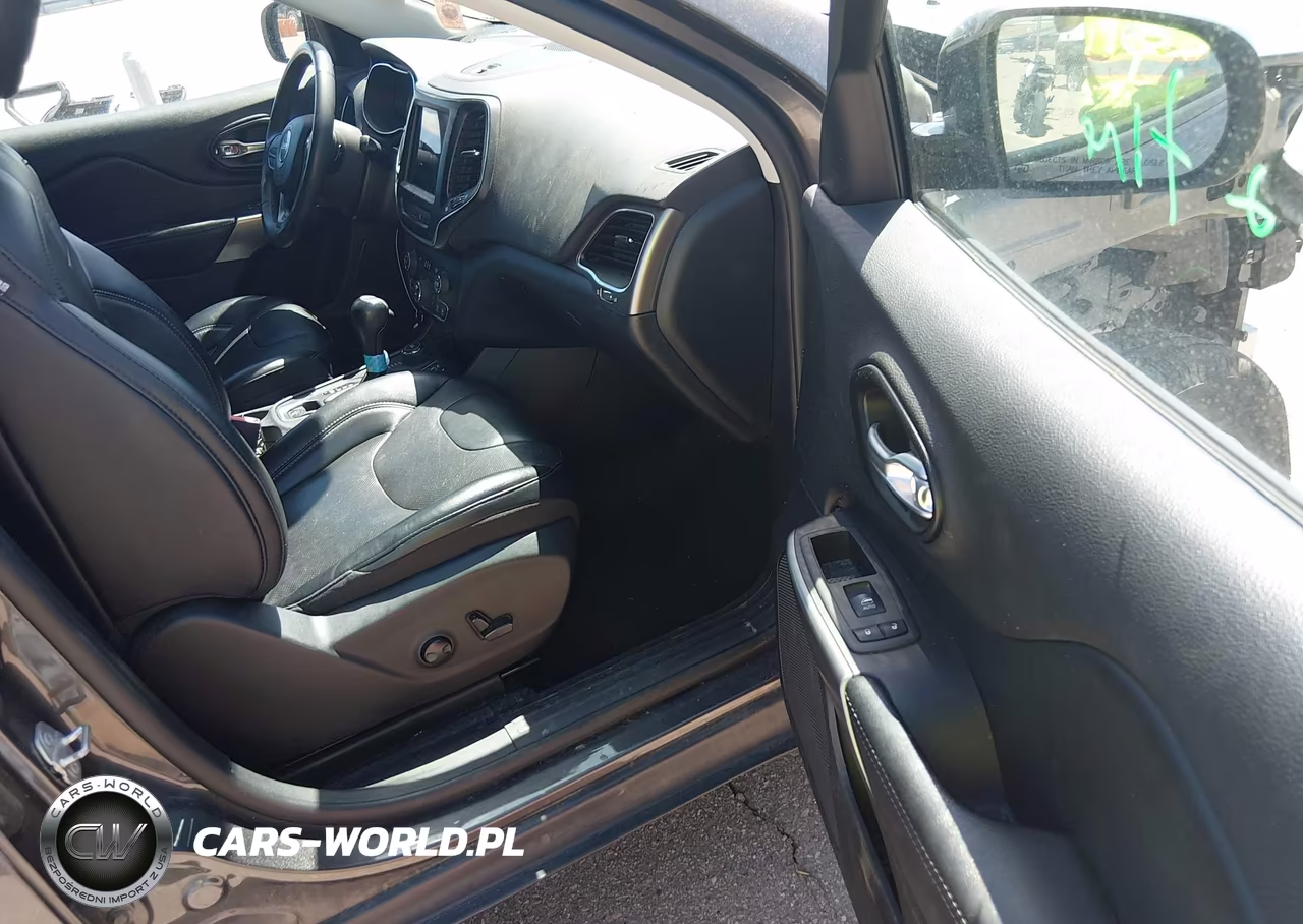 2022 Jeep Cherokee Latitude Lux 4X4 VIN:1C4PJMMN4ND525815 - 5