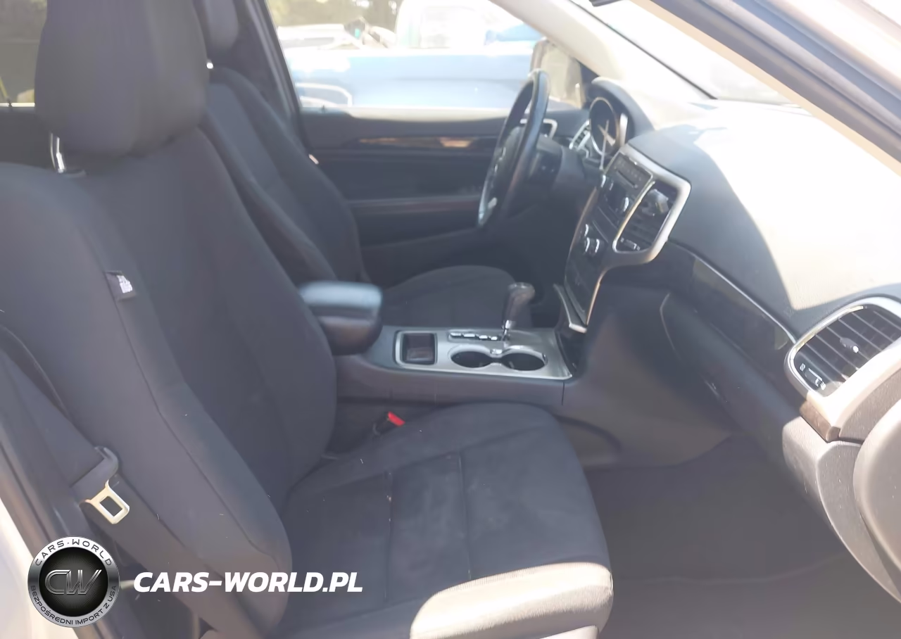 2012 Jeep Grand Cherokee Laredo VIN:1C4RJFAG4CC222403 - 5