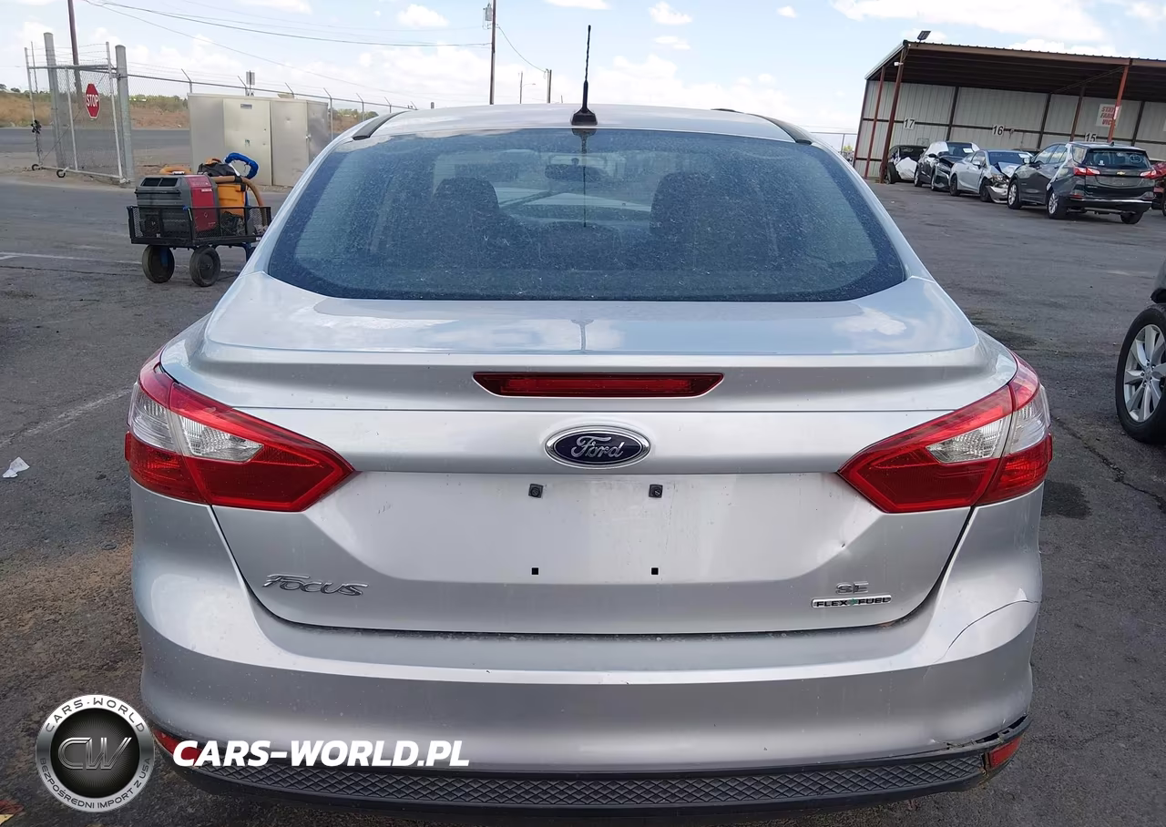2014 Ford Focus Se VIN:1FADP3F2XEL330277 - 16