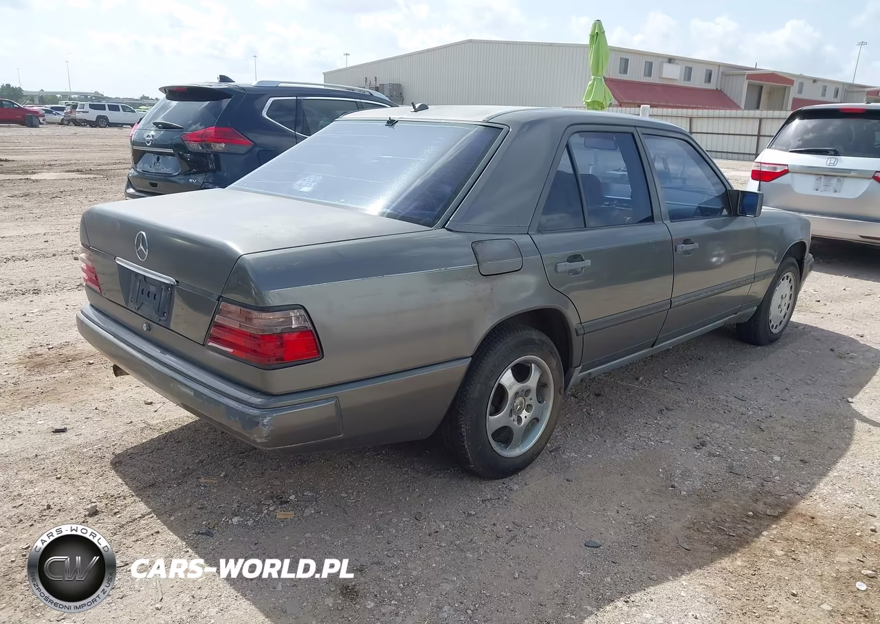 1987 Mercedes-Benz 300 E VIN:WDBEA30D5HA368184 - 4