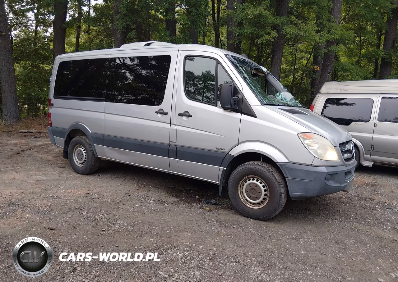 2011 Mercedes-Benz Sprinter 2500 Normal Roof