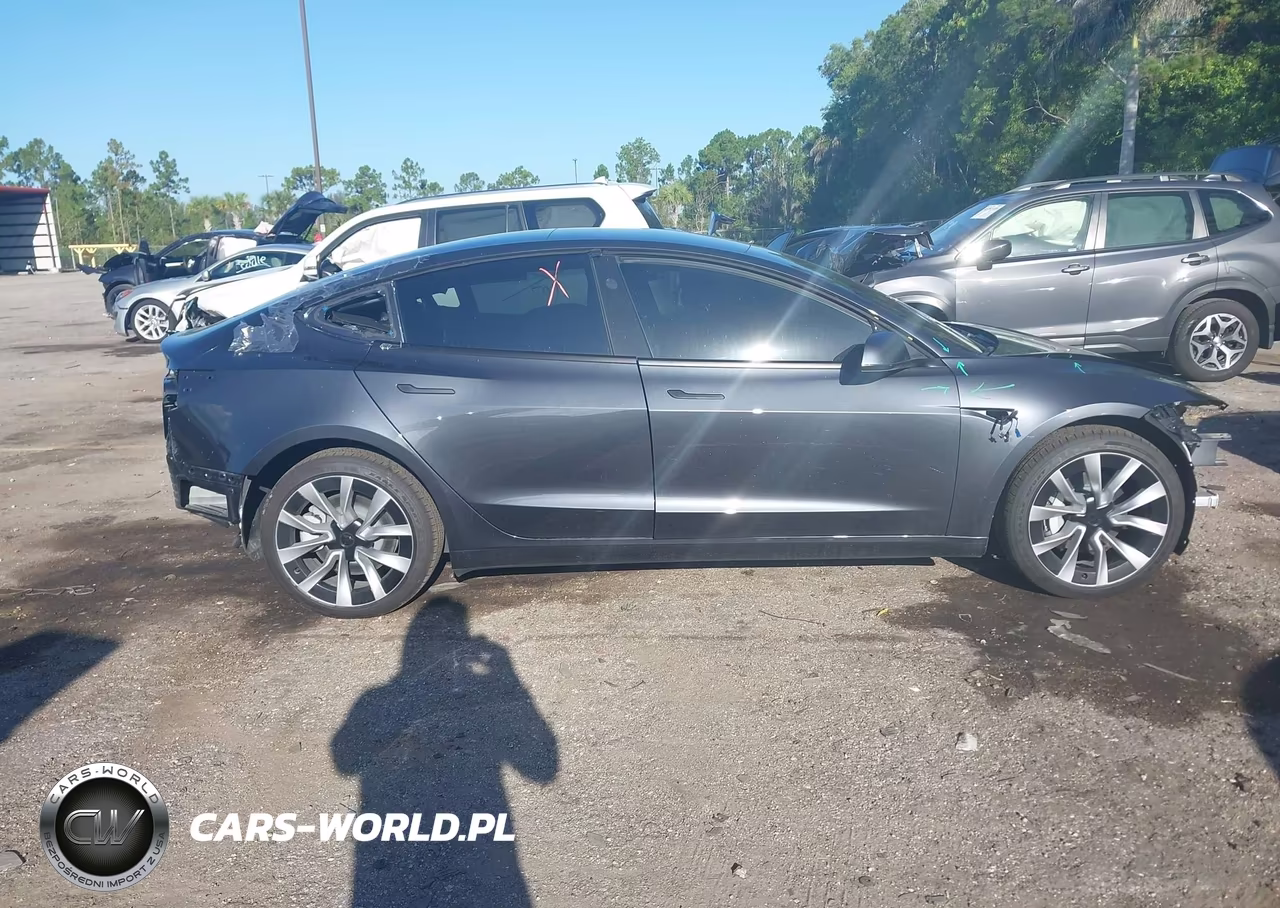 2025 Tesla Model 3 Long Range Rear-Wheel Drive-Standard Rear-Wheel Drive VIN:5YJ3E1EAXSF045246 - 13
