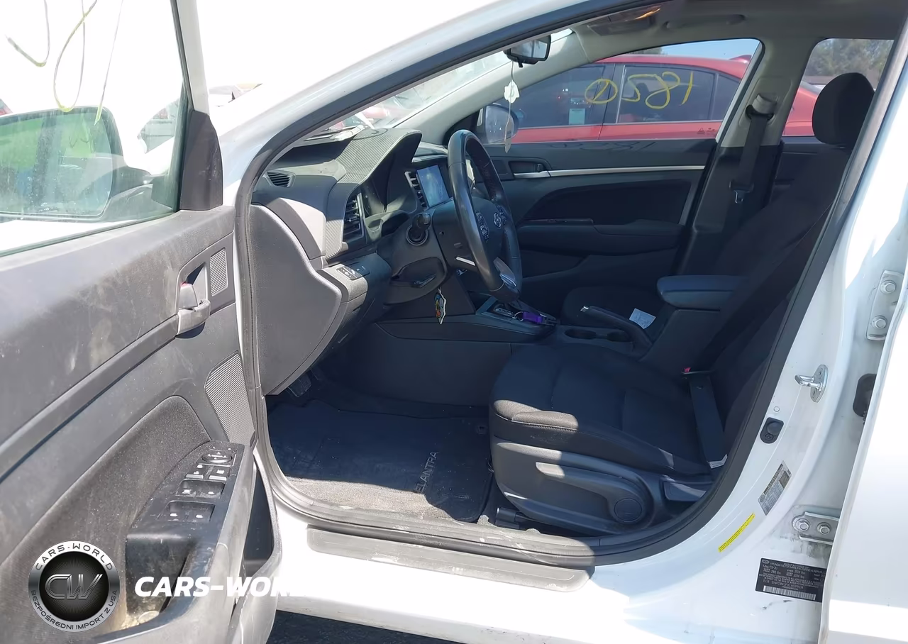 2020 Hyundai Elantra Value Edition VIN:5NPD84LFXLH599014 - 5