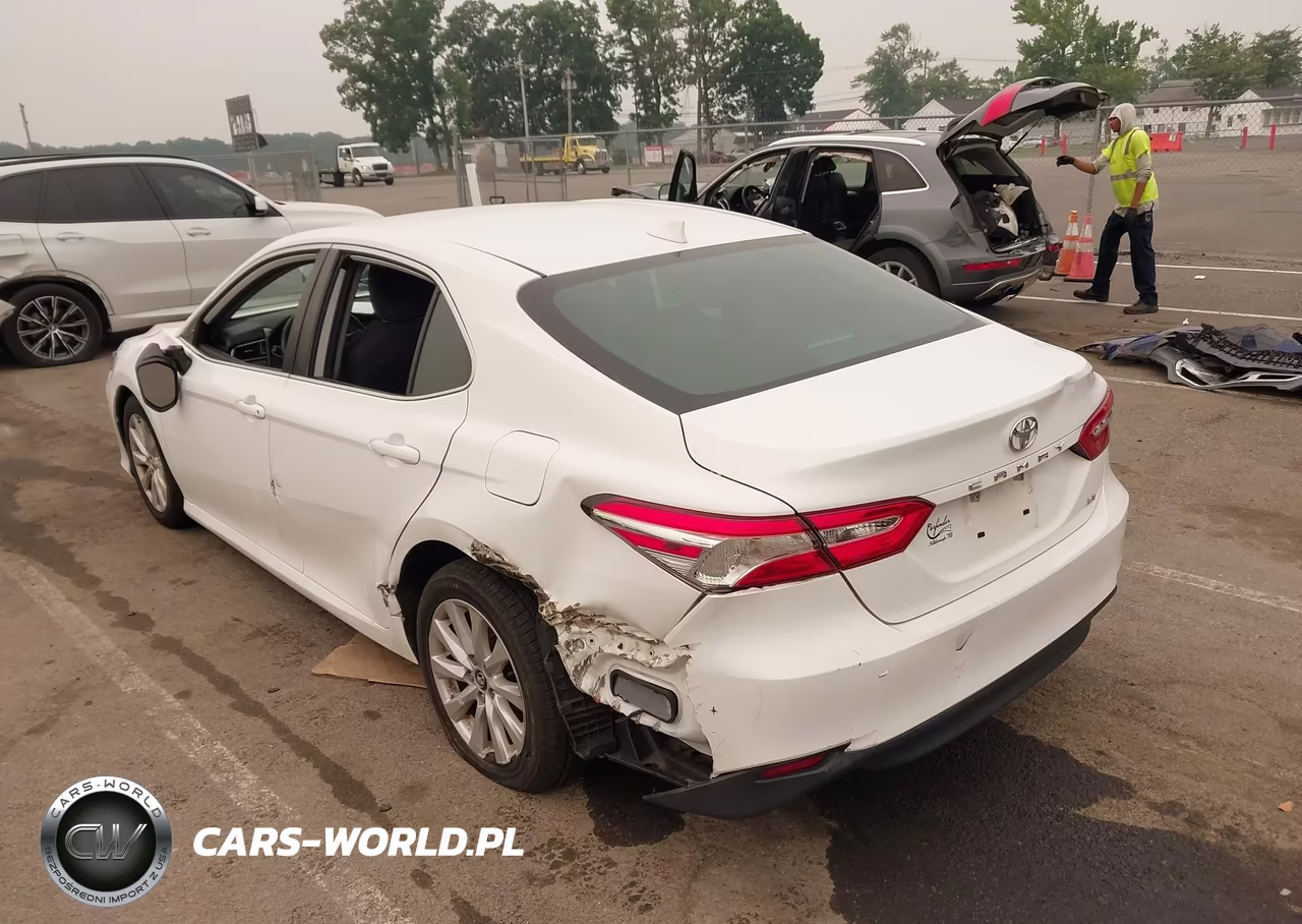 2019 Toyota Camry Le VIN:4T1B11HK2KU853220 - 3