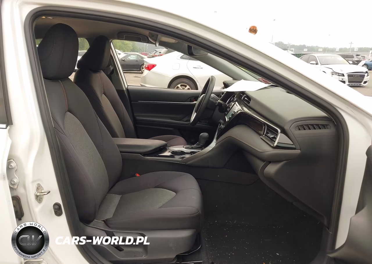 2019 Toyota Camry Le VIN:4T1B11HK2KU853220 - 5