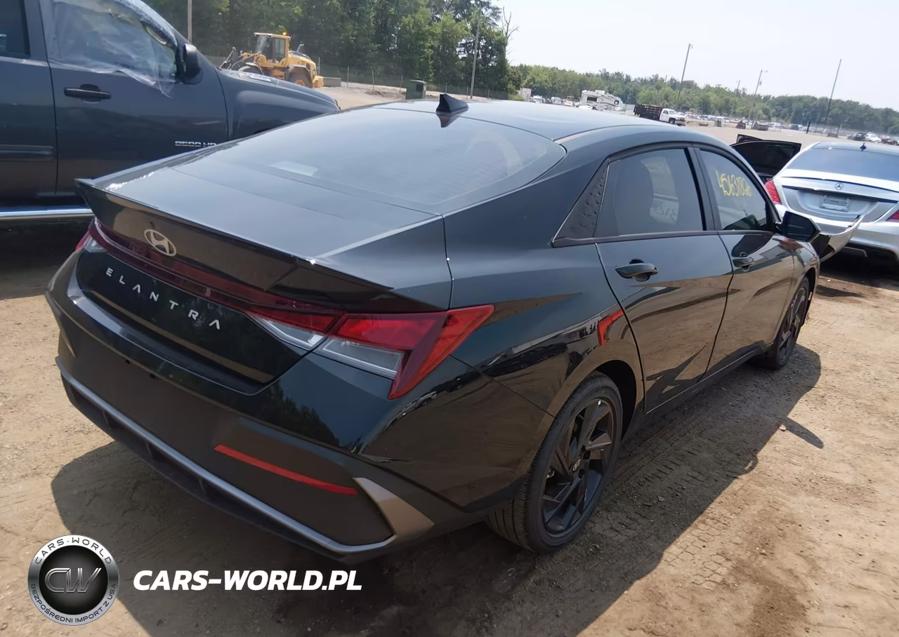 2026 Hyundai Elantra Sel Sport VIN:KMHLM4DG3TU199442 - 4