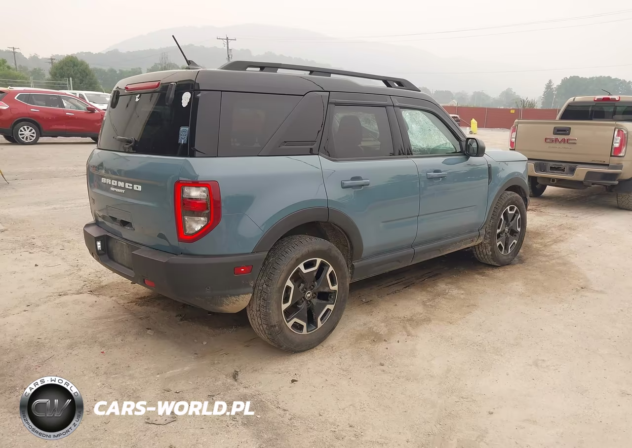2022 Ford Bronco Sport Outer Banks VIN:3FMCR9C6XNRD96707 - 4