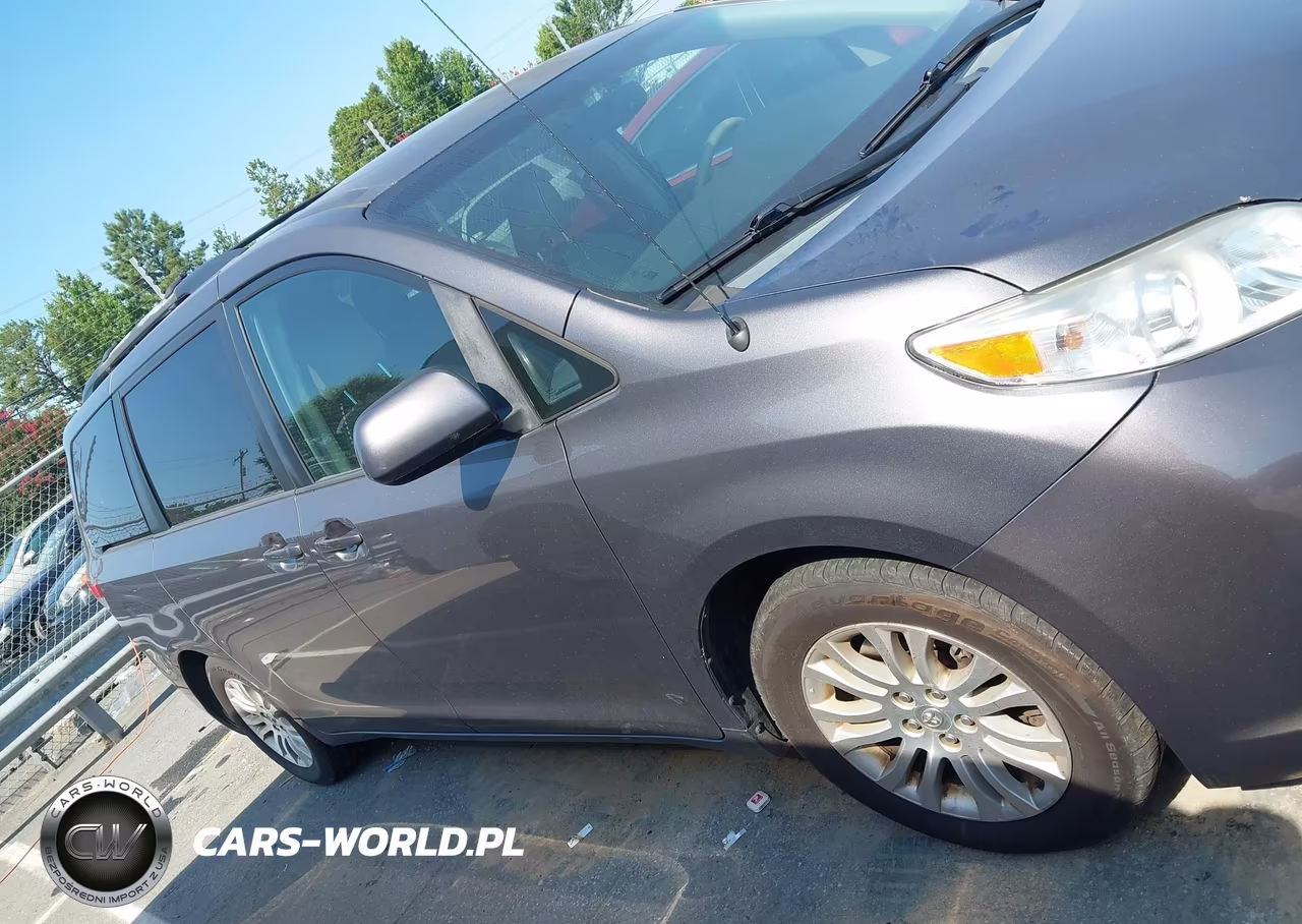 2011 Toyota Sienna Xle V6 VIN:5TDYK3DC1BS166823 - 13