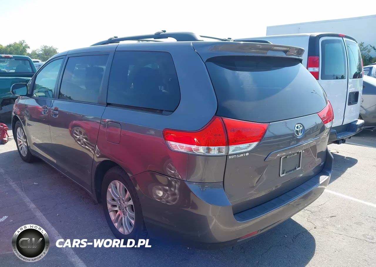2011 Toyota Sienna Xle V6 VIN:5TDYK3DC1BS166823 - 3