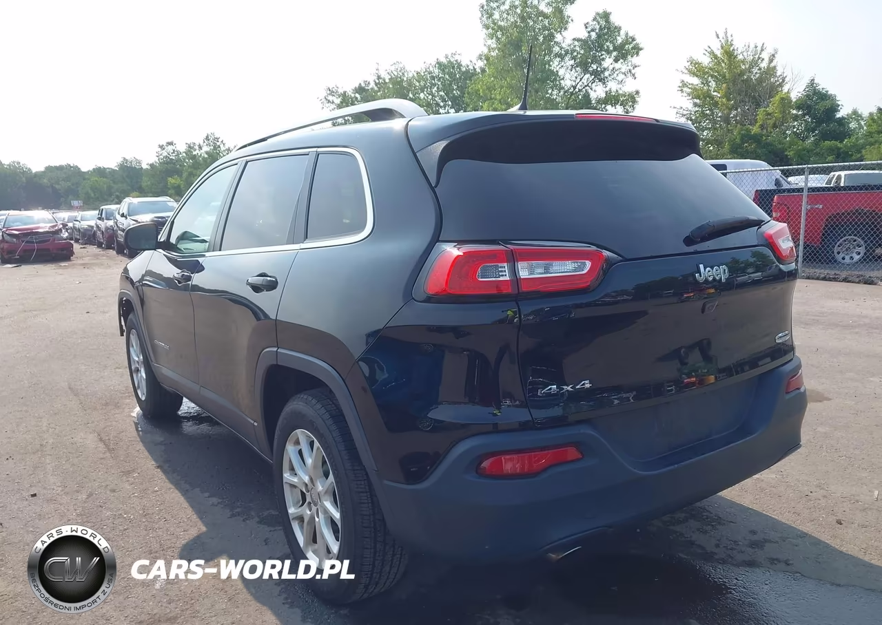 2017 Jeep Cherokee Latitude VIN:1C4PJMCB2HD217697 - 3