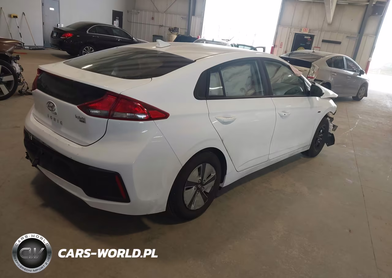 2017 Hyundai Ioniq Hybrid Blue VIN:KMHC65LCXHU026779 - 4