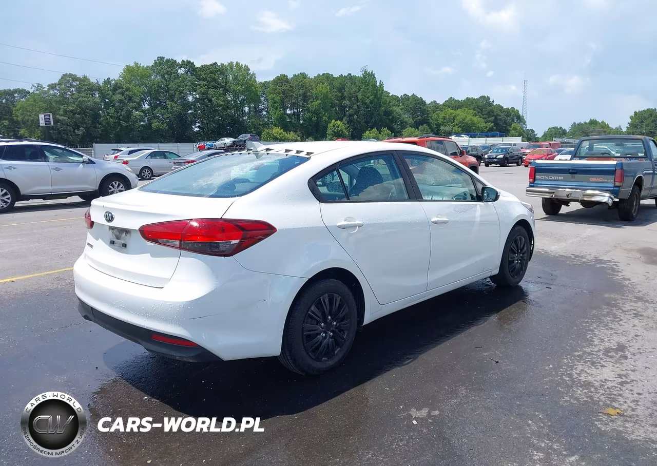 2017 Kia Forte Lx VIN:3KPFK4A71HE120108 - 4