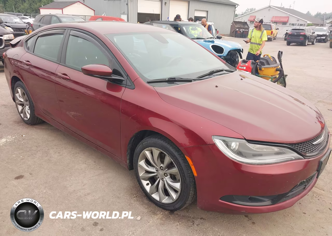 2015 Chrysler 200 S – zdjęcie 1 z 16
