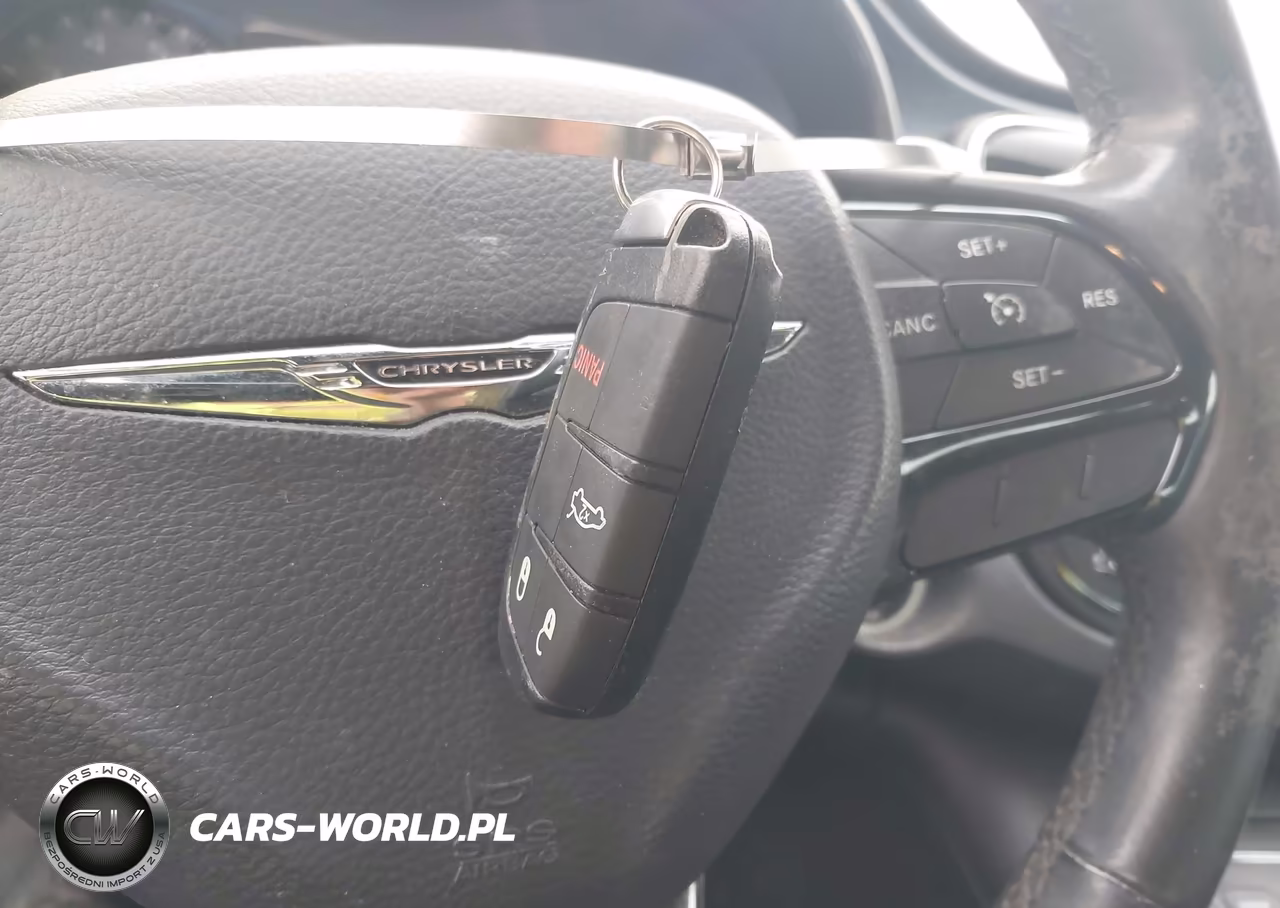 2015 Chrysler 200 S VIN:1C3CCCBGXFN518178 - 11