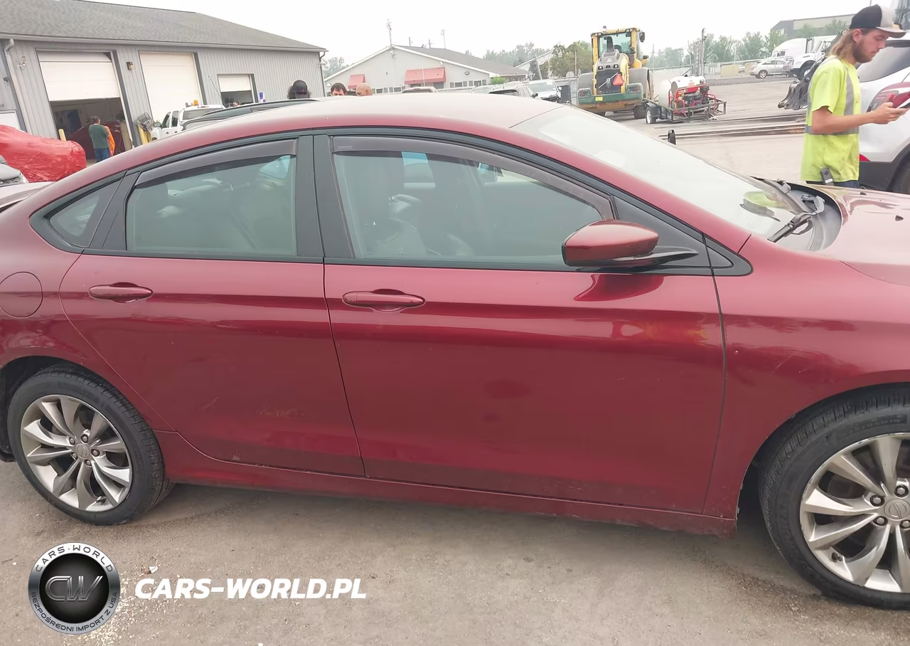 2015 Chrysler 200 S VIN:1C3CCCBGXFN518178 - 13