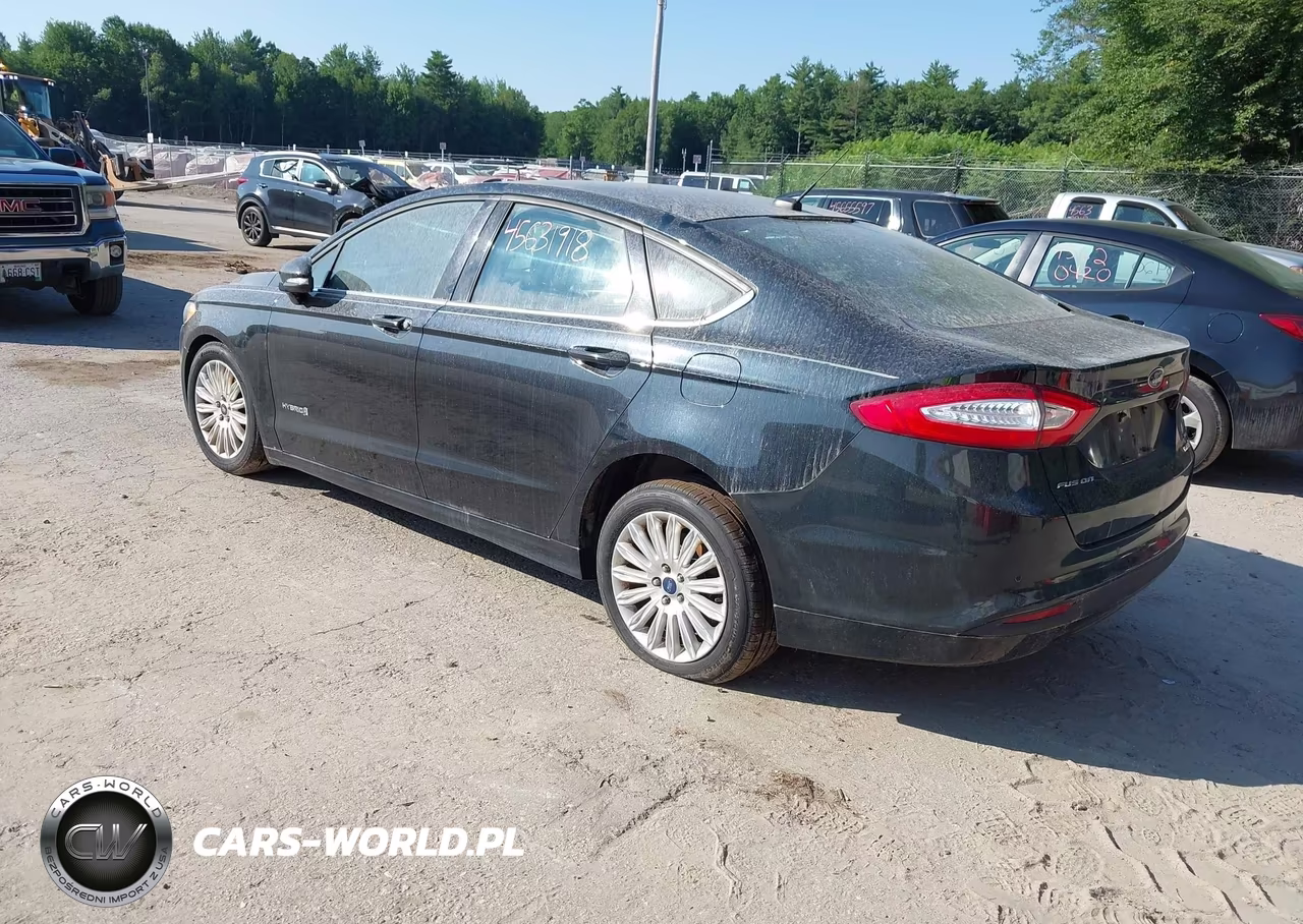 2014 Ford Fusion Se Hybrid VIN:3FA6P0LU7ER132819 - 3