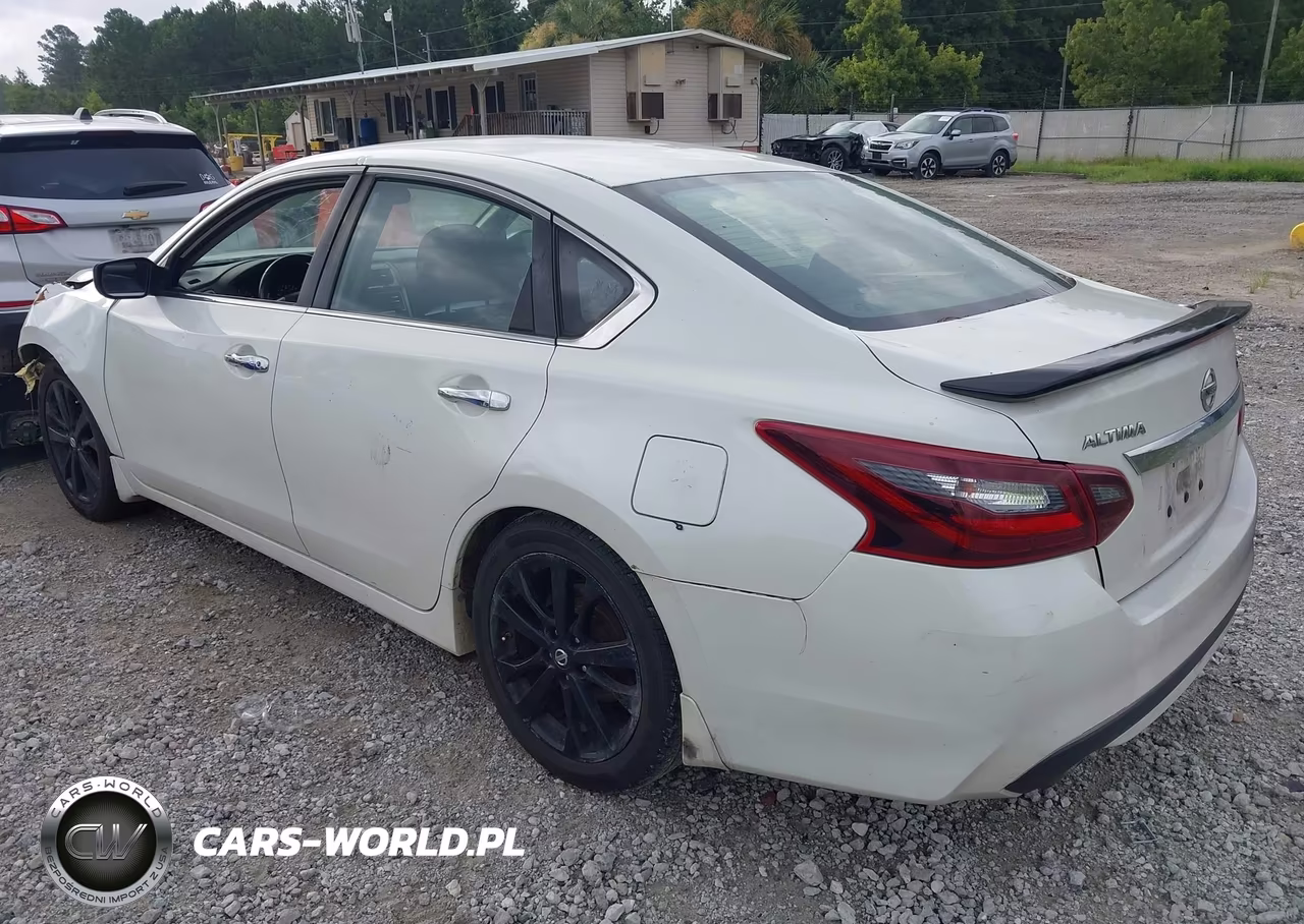 2017 Nissan Altima 2.5 Sr VIN:1N4AL3AP3HC224243 - 3