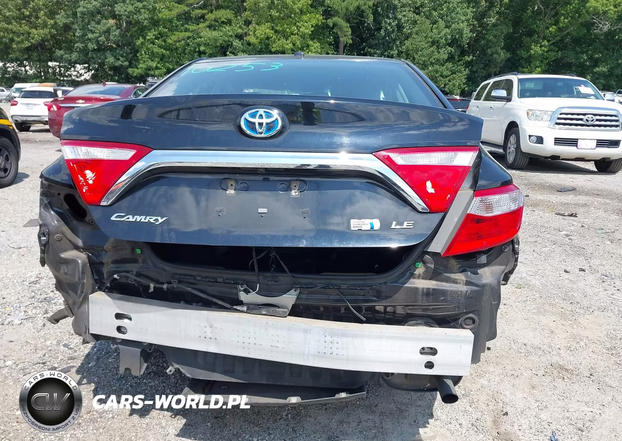 2015 Toyota Camry Hybrid Le VIN:4T1BD1FK8FU167585 - 17