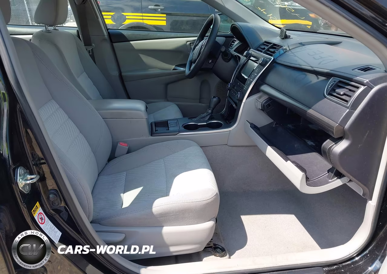 2015 Toyota Camry Hybrid Le VIN:4T1BD1FK8FU167585 - 5