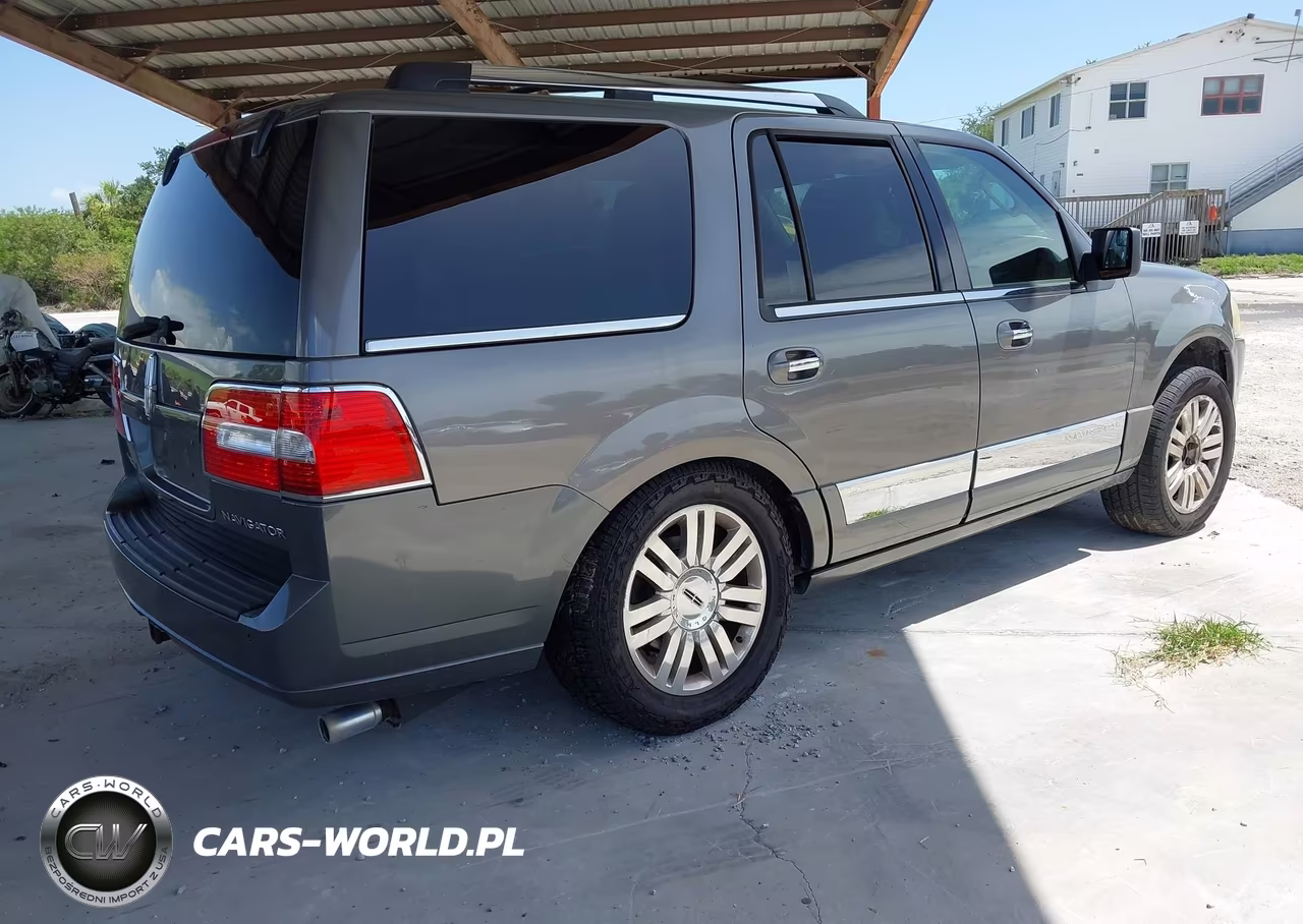 2013 Lincoln Navigator VIN:5LMJJ2H5XDEL04838 - 4