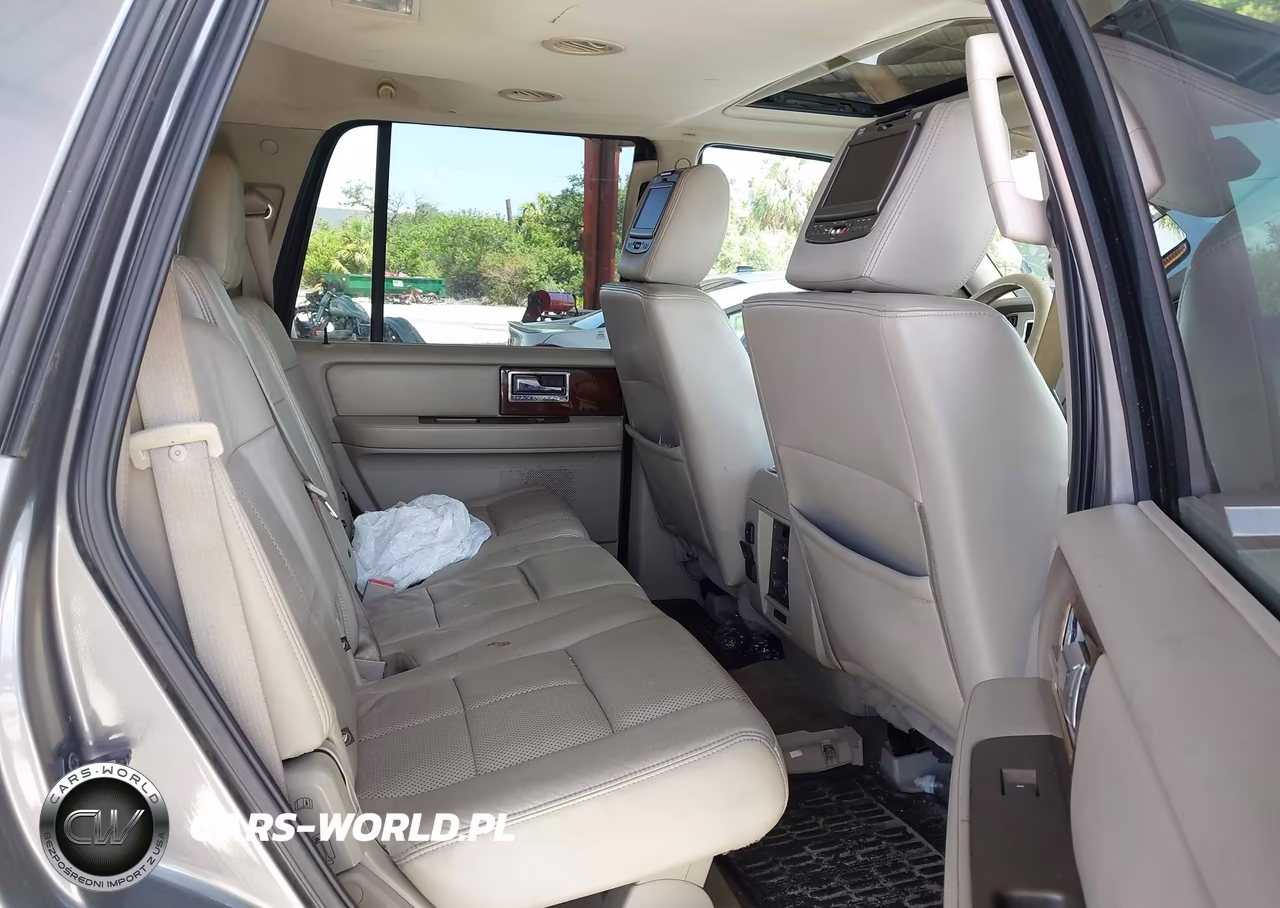 2013 Lincoln Navigator VIN:5LMJJ2H5XDEL04838 - 8
