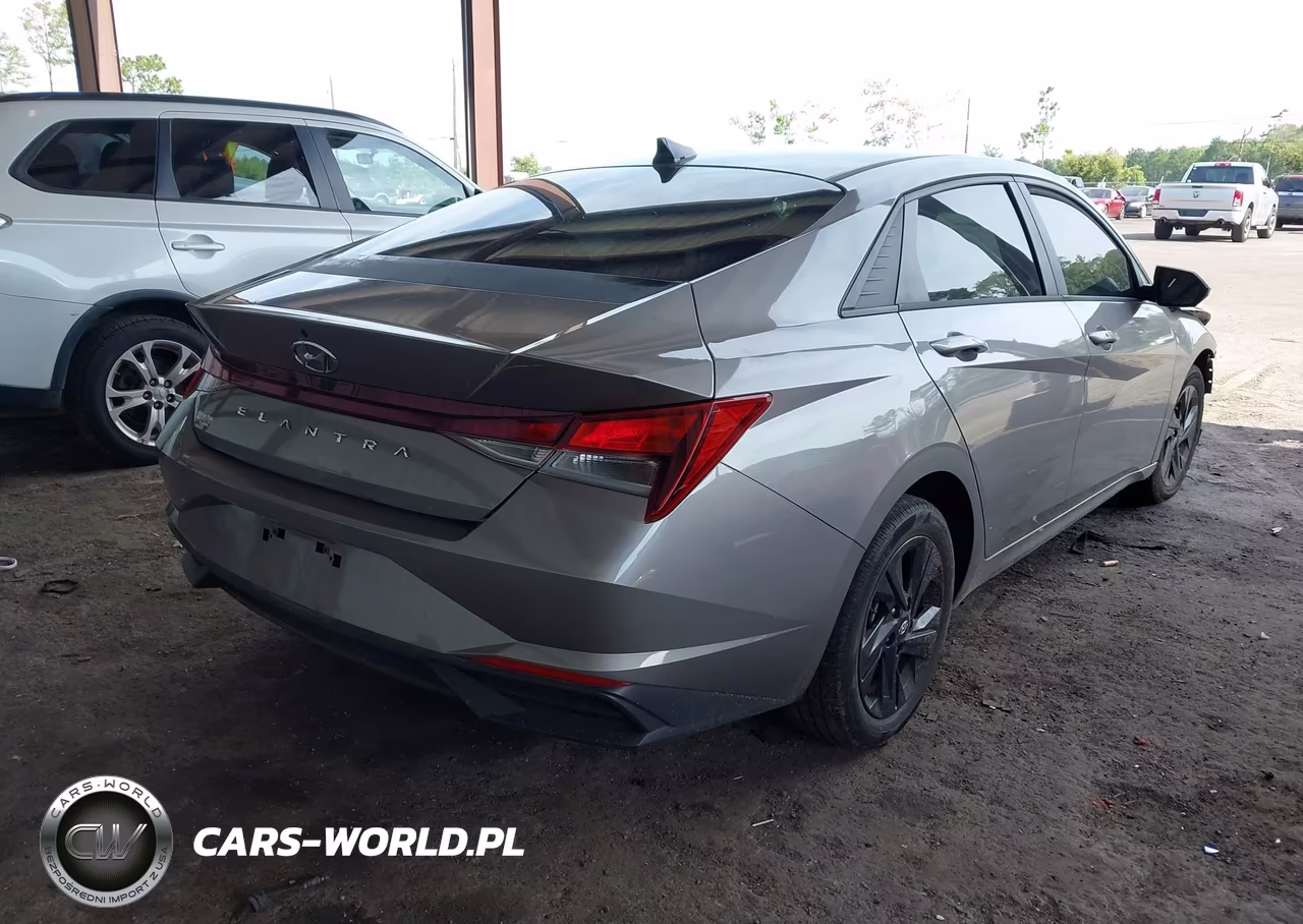 2021 Hyundai Elantra Sel VIN:KMHLM4AG8MU211994 - 4