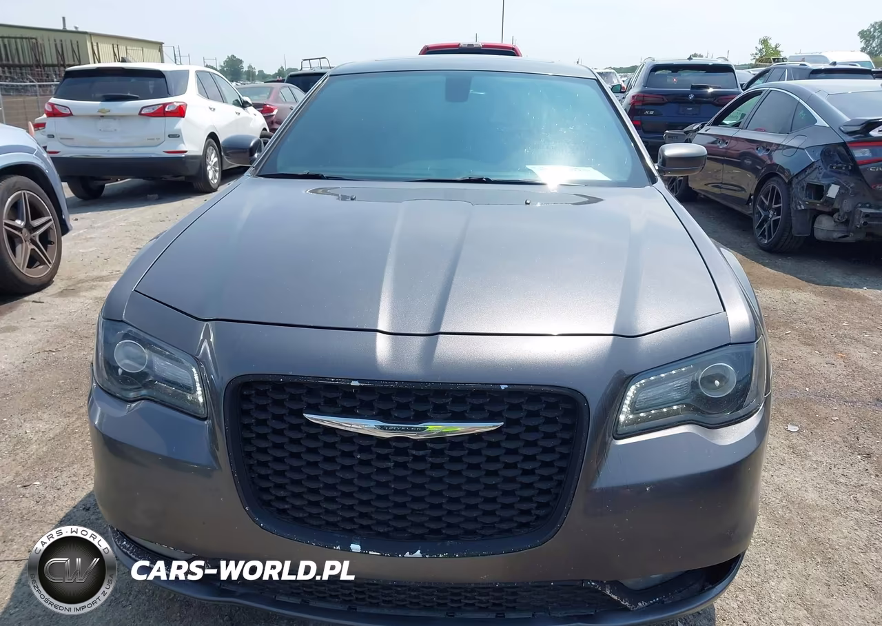 2015 Chrysler 300 300S VIN:2C3CCABG4FH797317 - 12