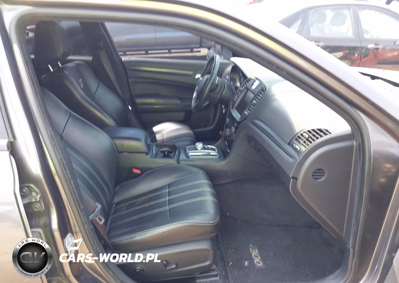 2015 Chrysler 300 300S VIN:2C3CCABG4FH797317 - 5
