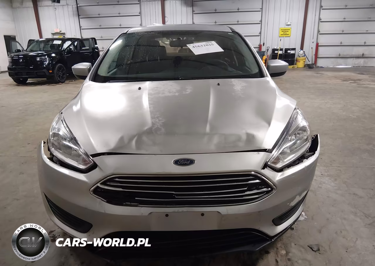 2018 Ford Focus Se VIN:1FADP3FE0JL325559 - 12