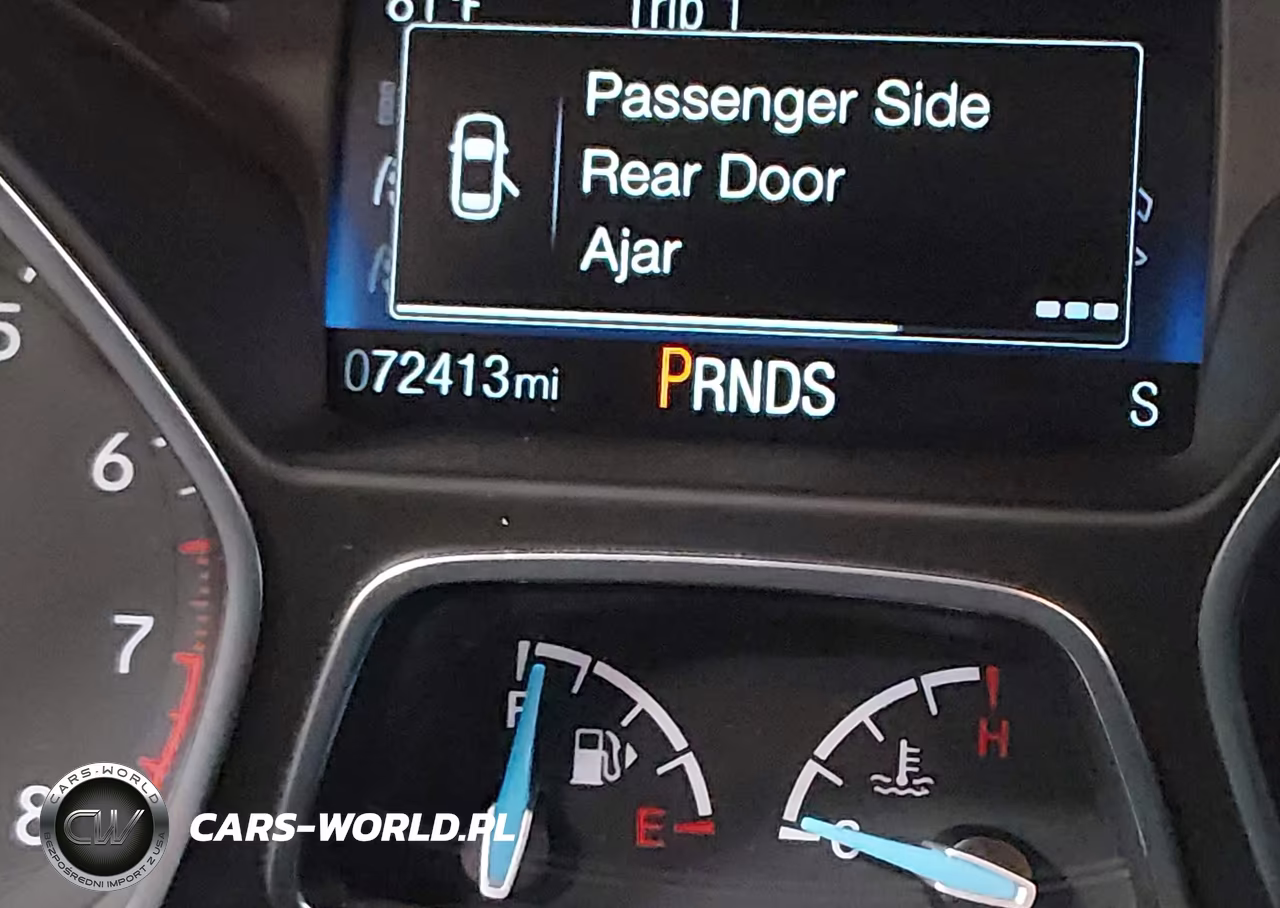 2018 Ford Focus Se VIN:1FADP3FE0JL325559 - 15