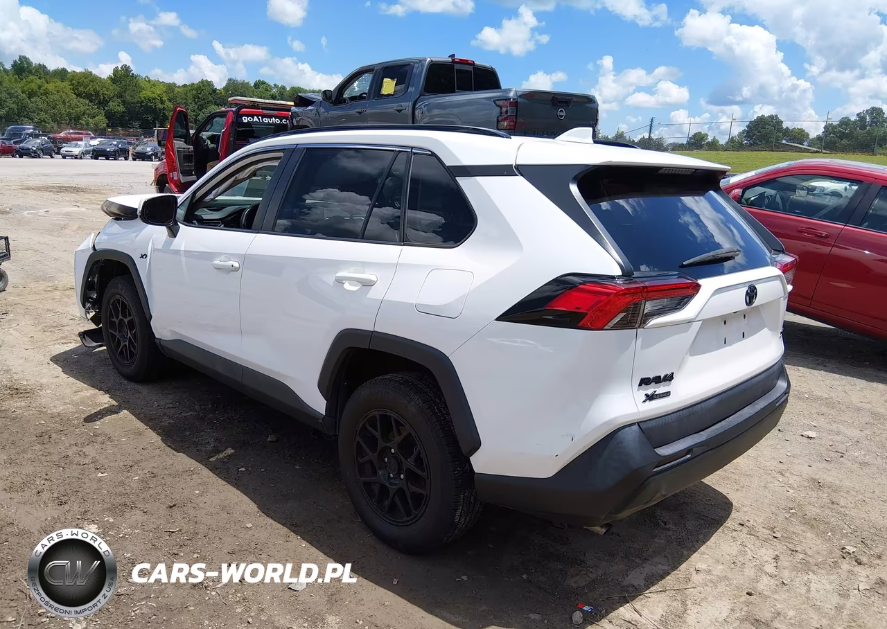 2021 Toyota Rav4 Xle VIN:2T3W1RFV4MC163297 - 3