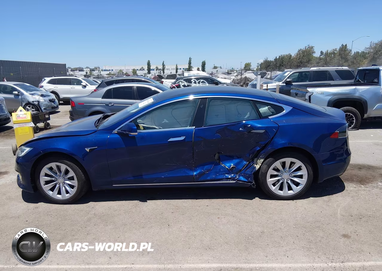 2018 Tesla Model S VIN:5YJSA1E26JF295646 - 18