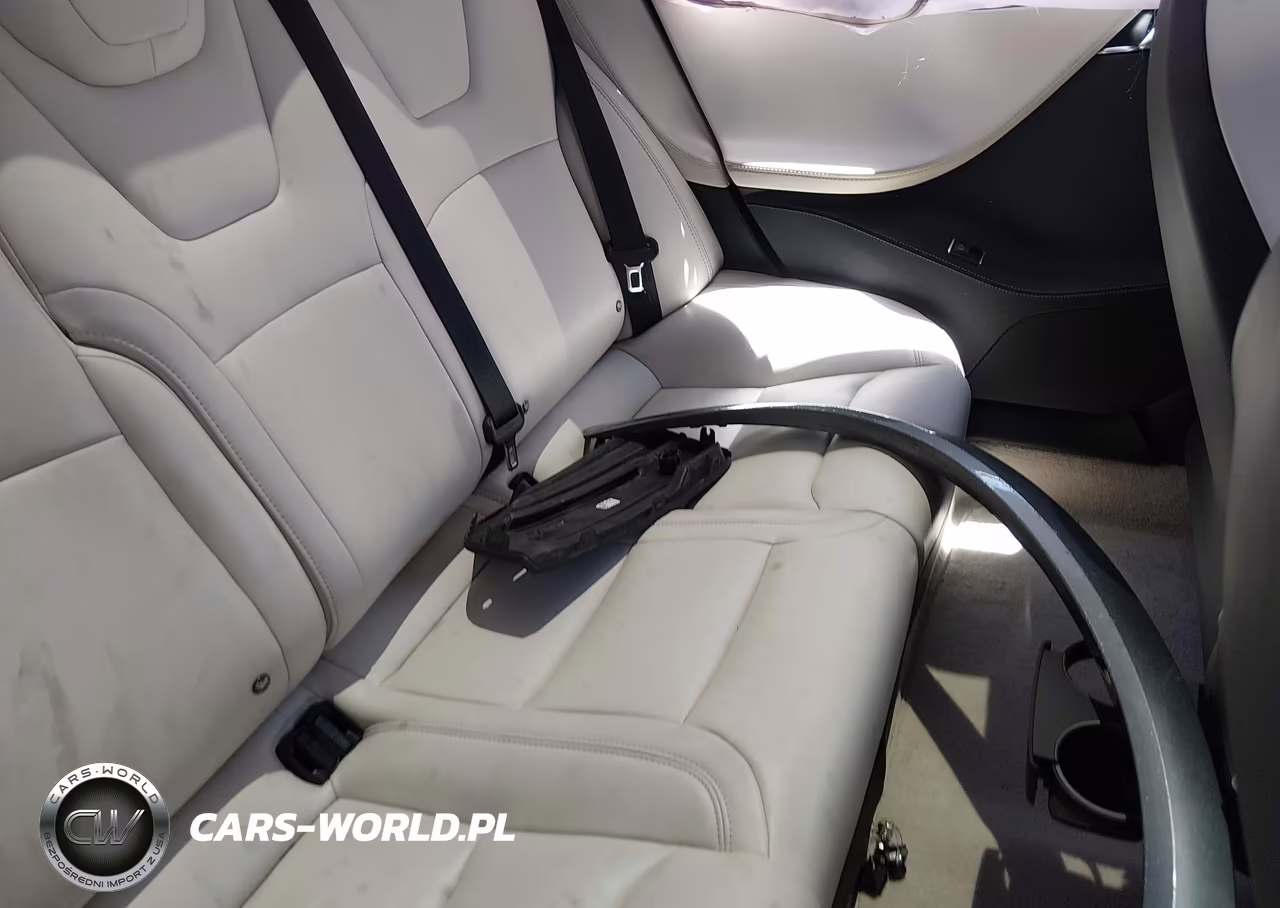 2018 Tesla Model S VIN:5YJSA1E26JF295646 - 8