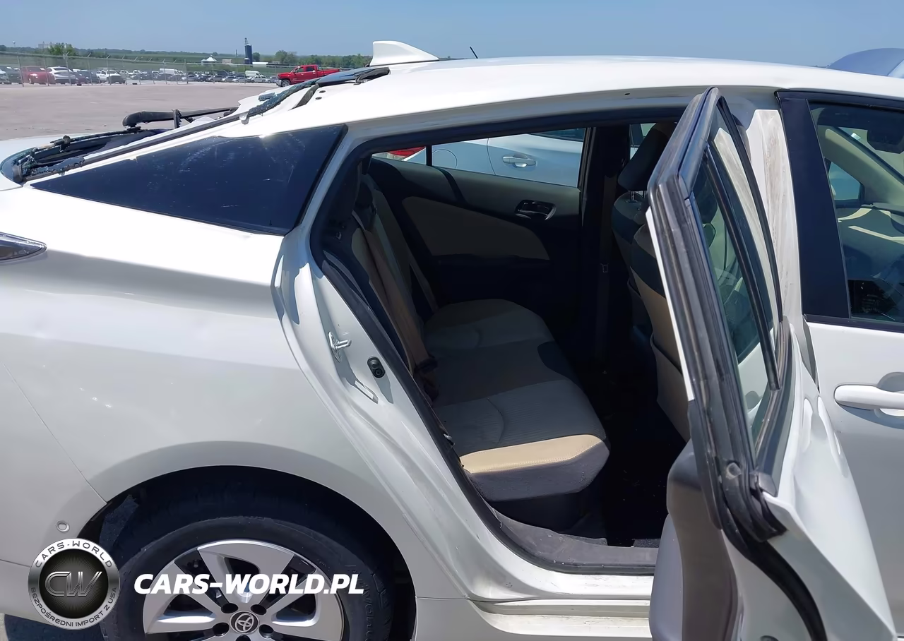 2017 Toyota Prius Two VIN:JTDKBRFU4H3565220 - 8