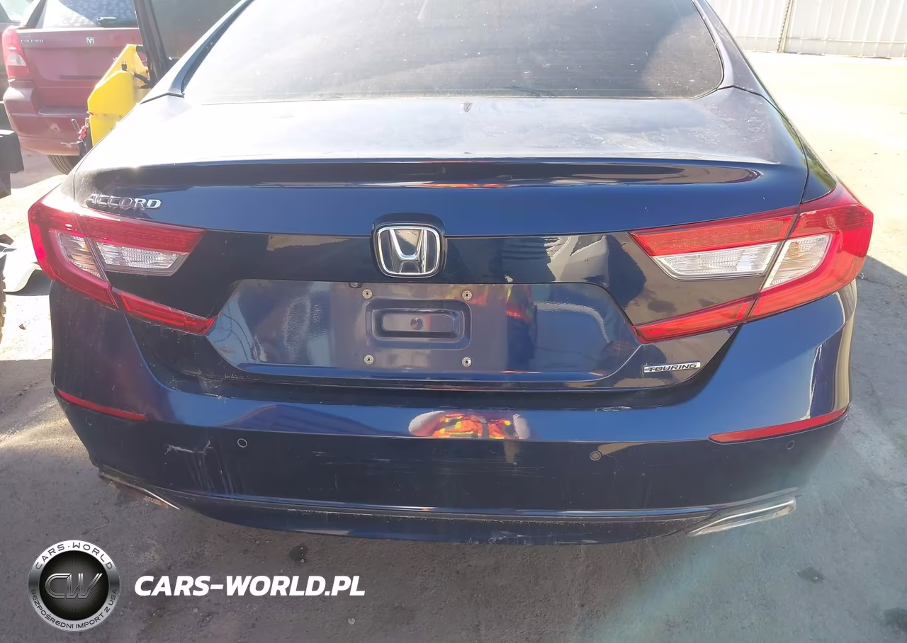 2018 Honda Accord Touring VIN:1HGCV1F96JA015285 - 16