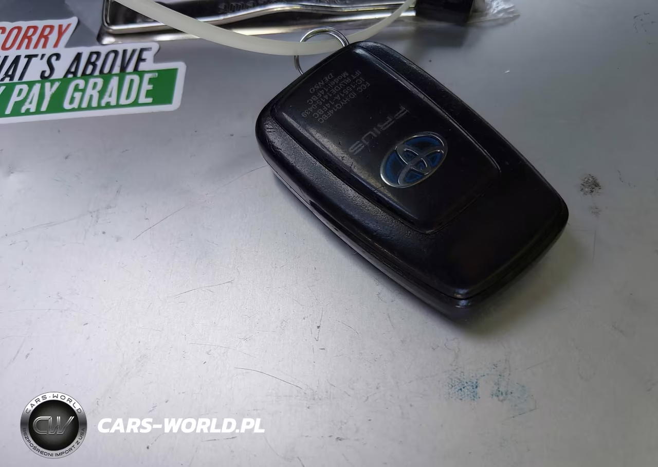 2019 Toyota Prius Le VIN:JTDKARFU9K3085720 - 11
