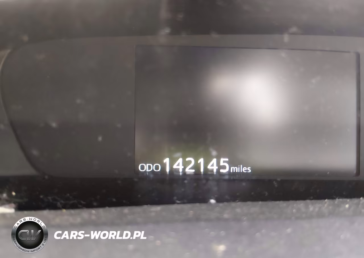 2019 Toyota Prius Le VIN:JTDKARFU9K3085720 - 15