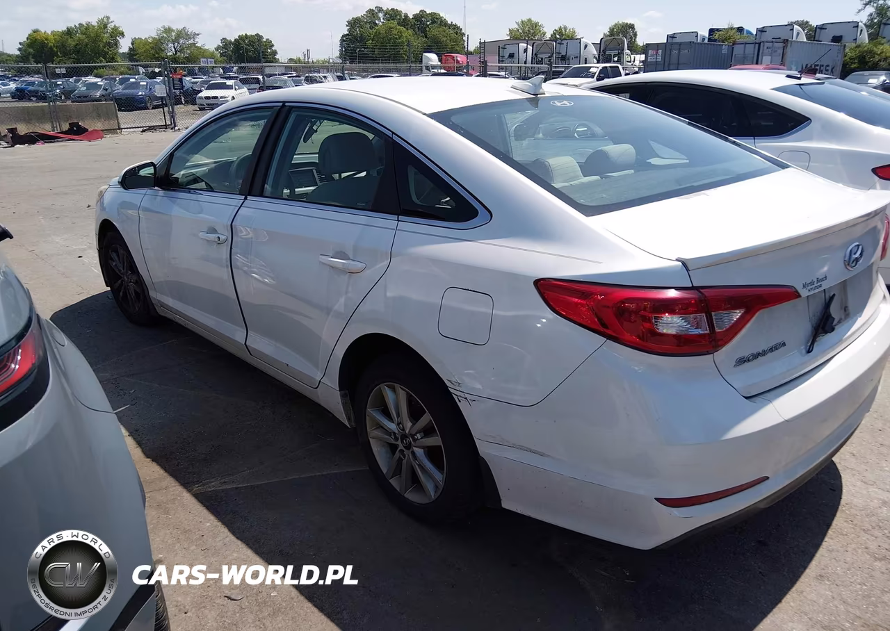 2015 Hyundai Sonata Se VIN:5NPE24AF6FH075307 - 3