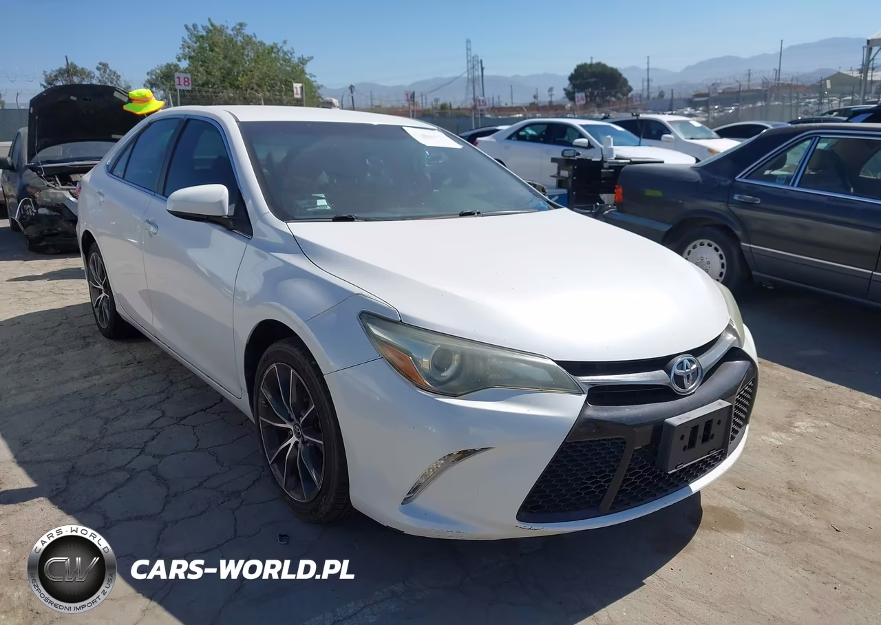 2016 Toyota Camry Xse