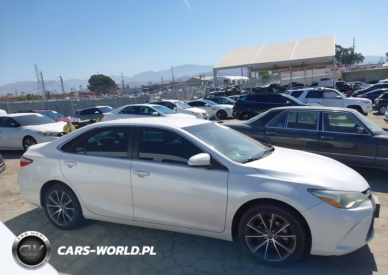 2016 Toyota Camry Xse VIN:4T1BF1FK5GU117495 - 13