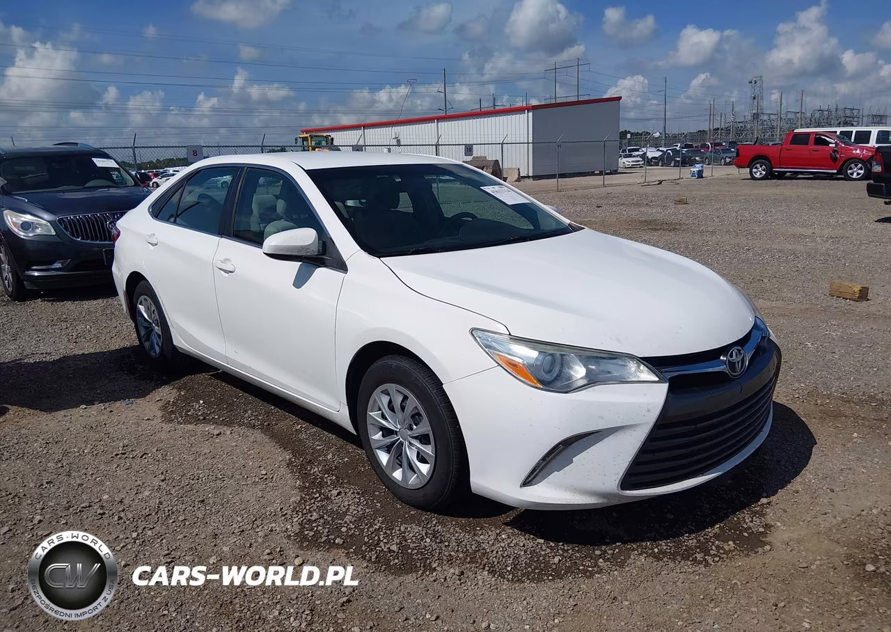 2015 Toyota Camry Le