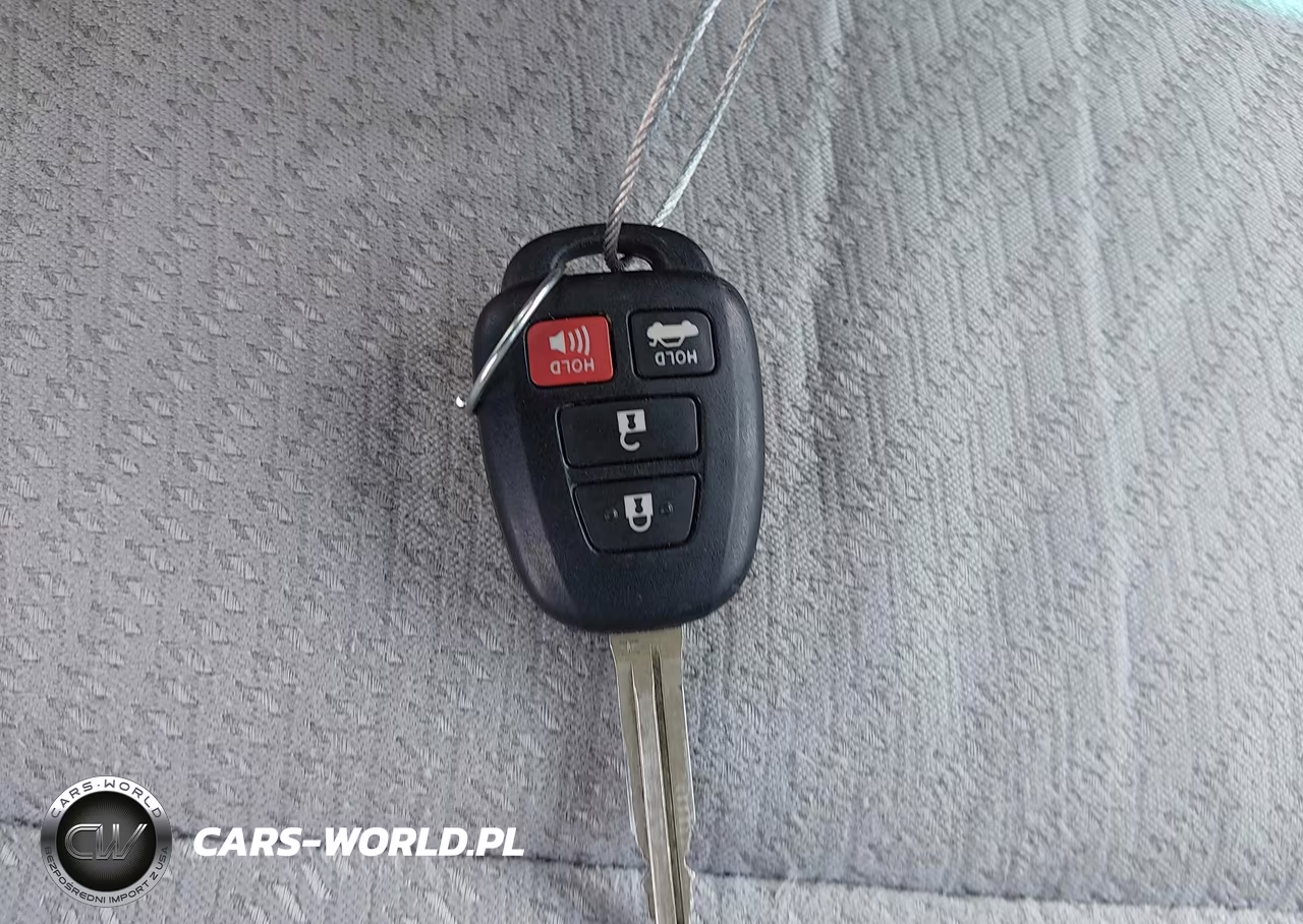 2015 Toyota Camry Le VIN:4T4BF1FK0FR462082 - 11