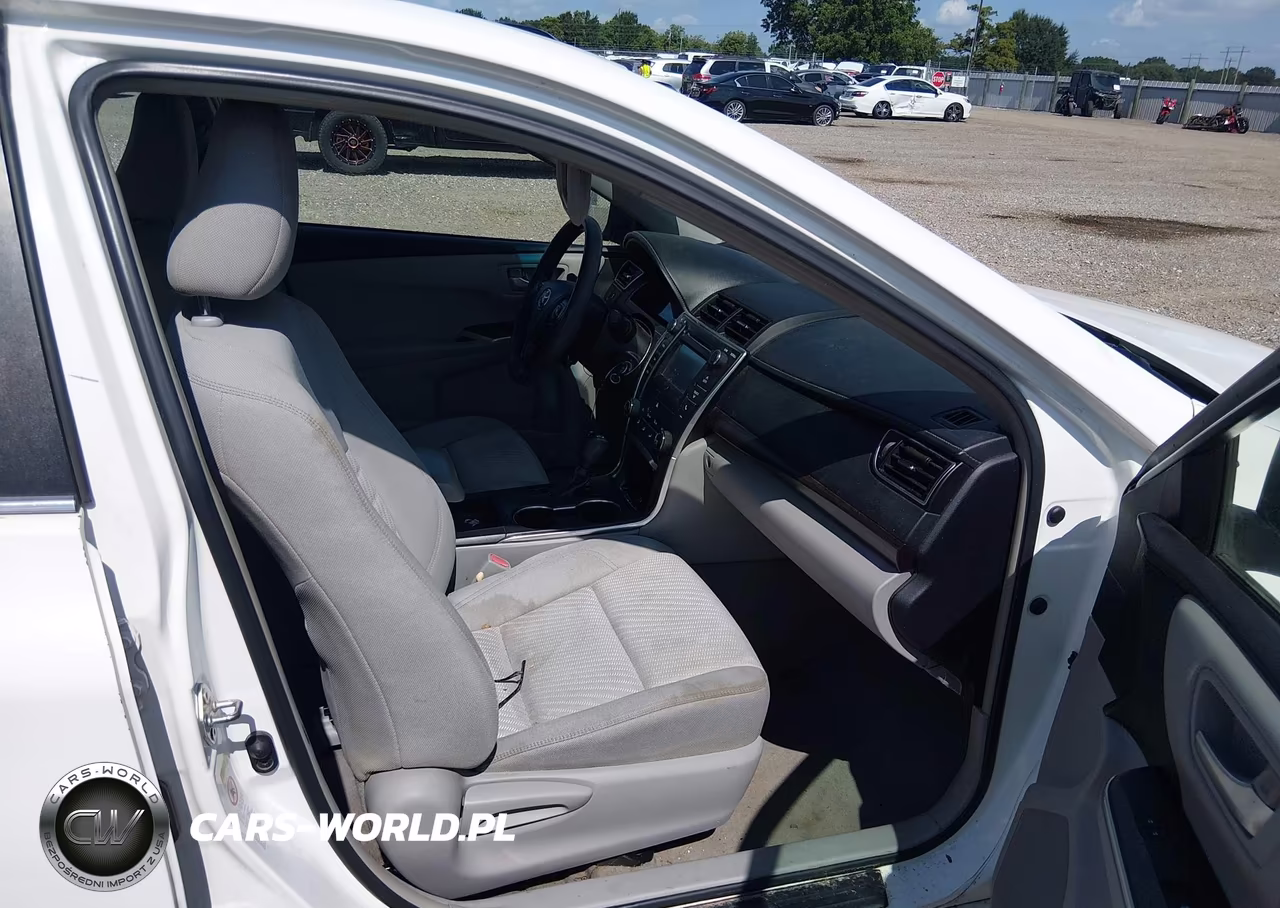 2015 Toyota Camry Le VIN:4T4BF1FK0FR462082 - 5