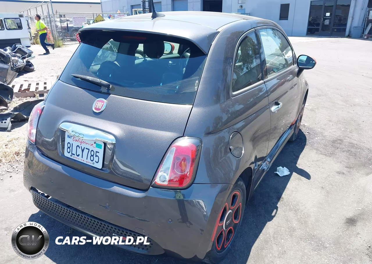 2016 Fiat 500E Battery Electric VIN:3C3CFFGE6GT121973 - 4